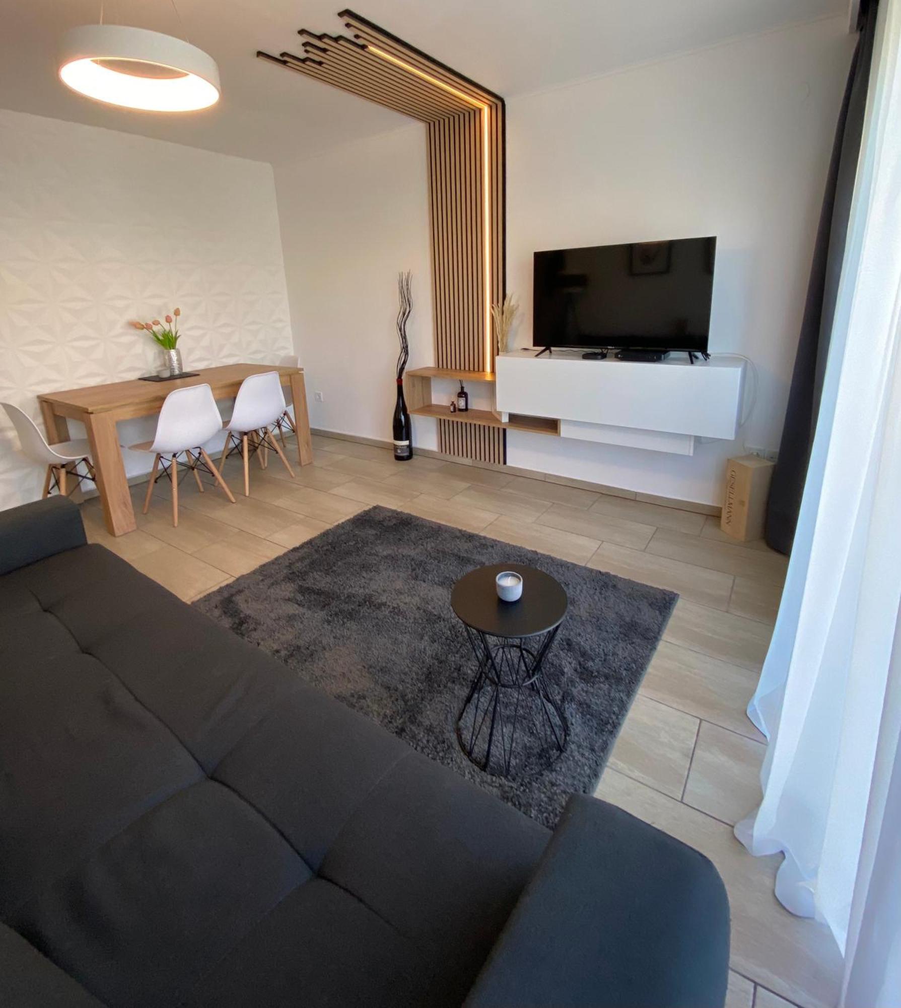 Ikon Apartment *